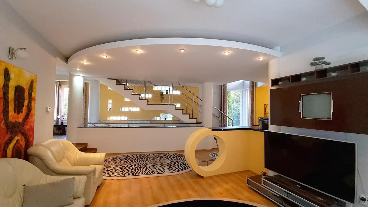 Marble Villa: Luxury Estate - Central But Intimate سِنايا المظهر الخارجي الصورة